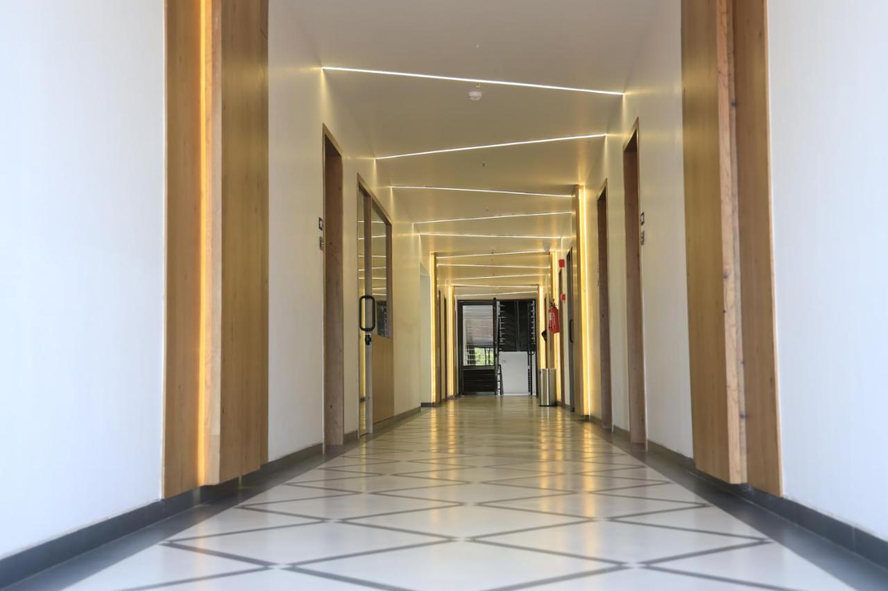 Krown Palace Resort Silvassa Εξωτερικό φωτογραφία