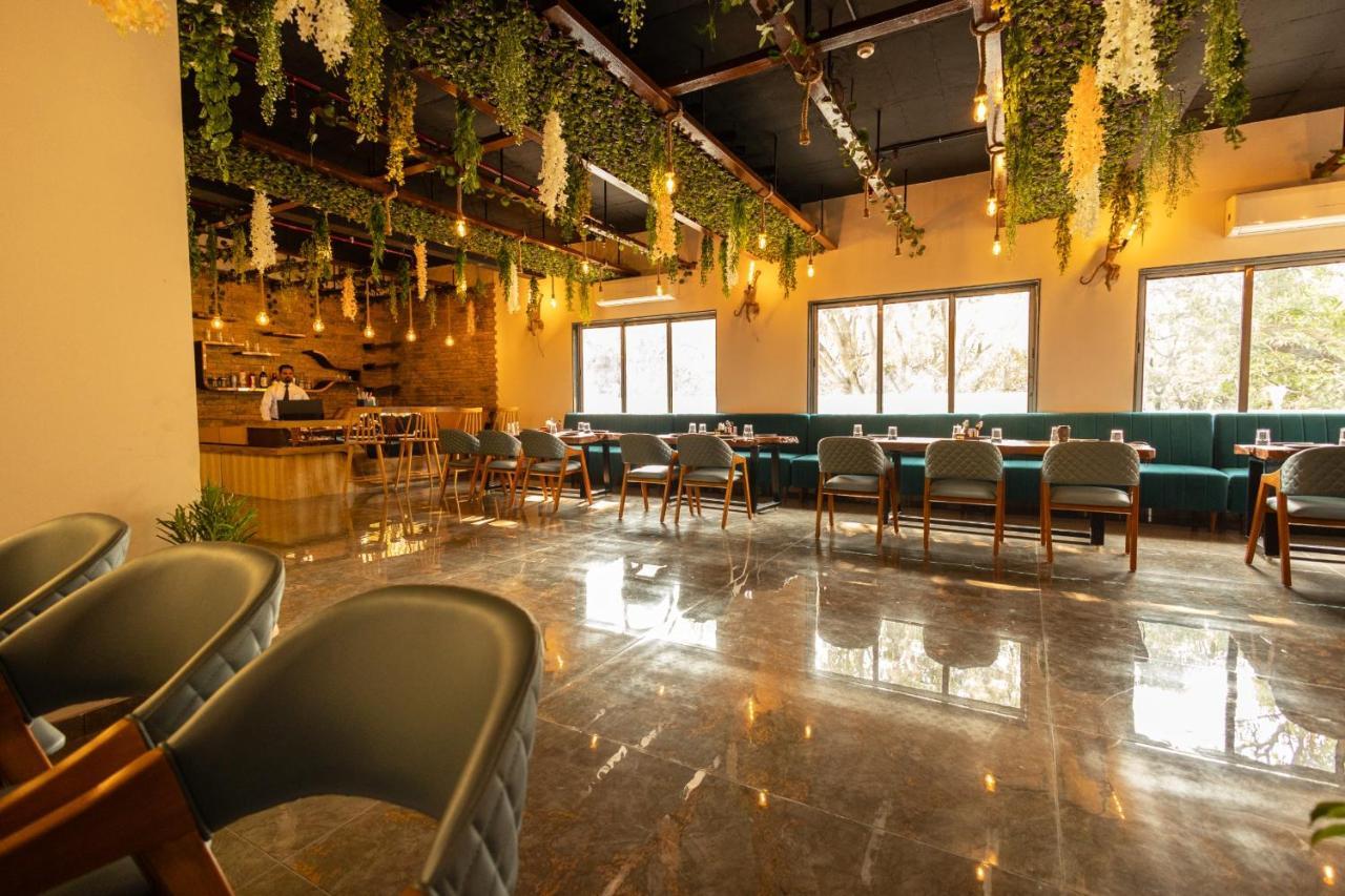Krown Palace Resort Silvassa Εξωτερικό φωτογραφία
