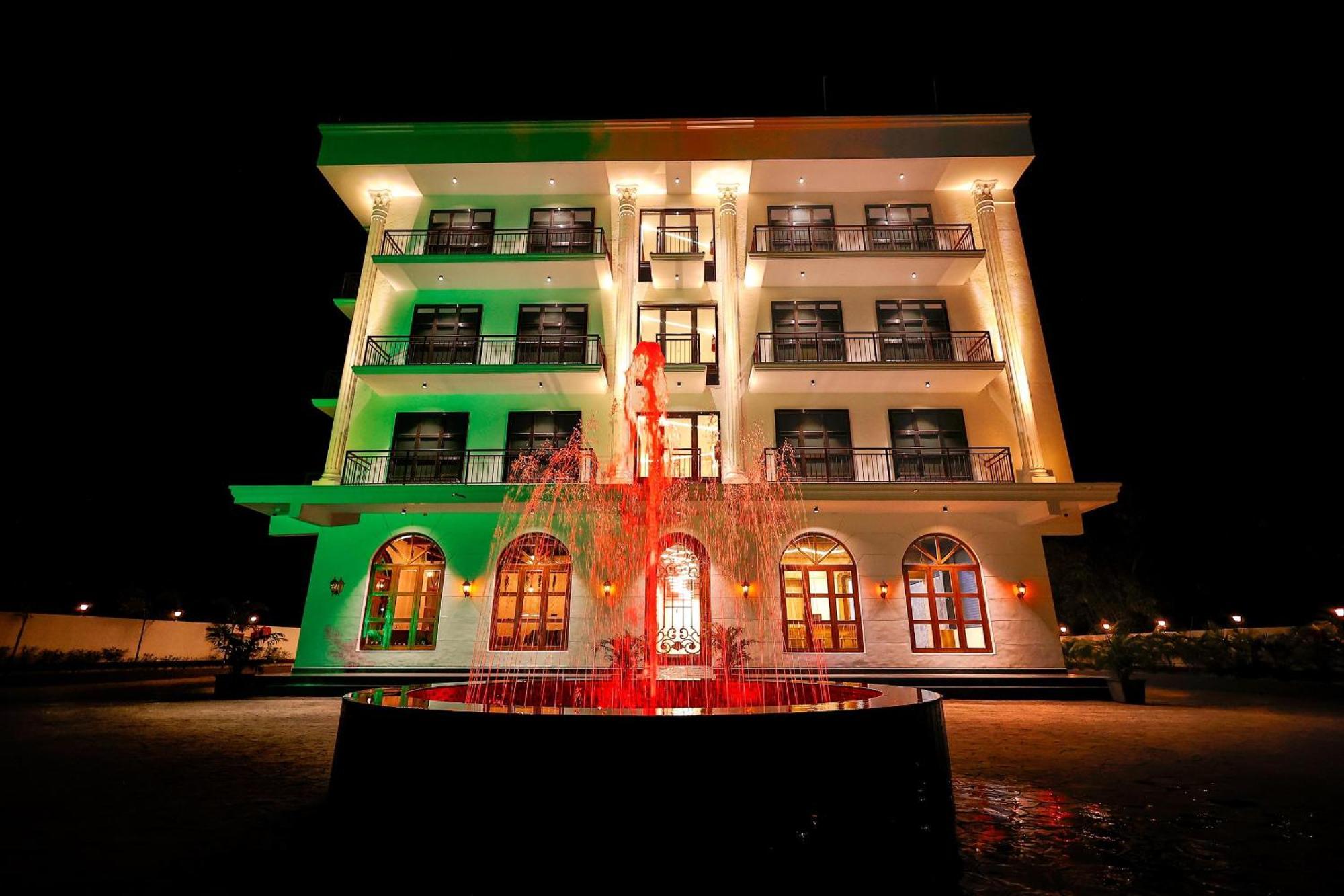 Krown Palace Resort Silvassa Εξωτερικό φωτογραφία