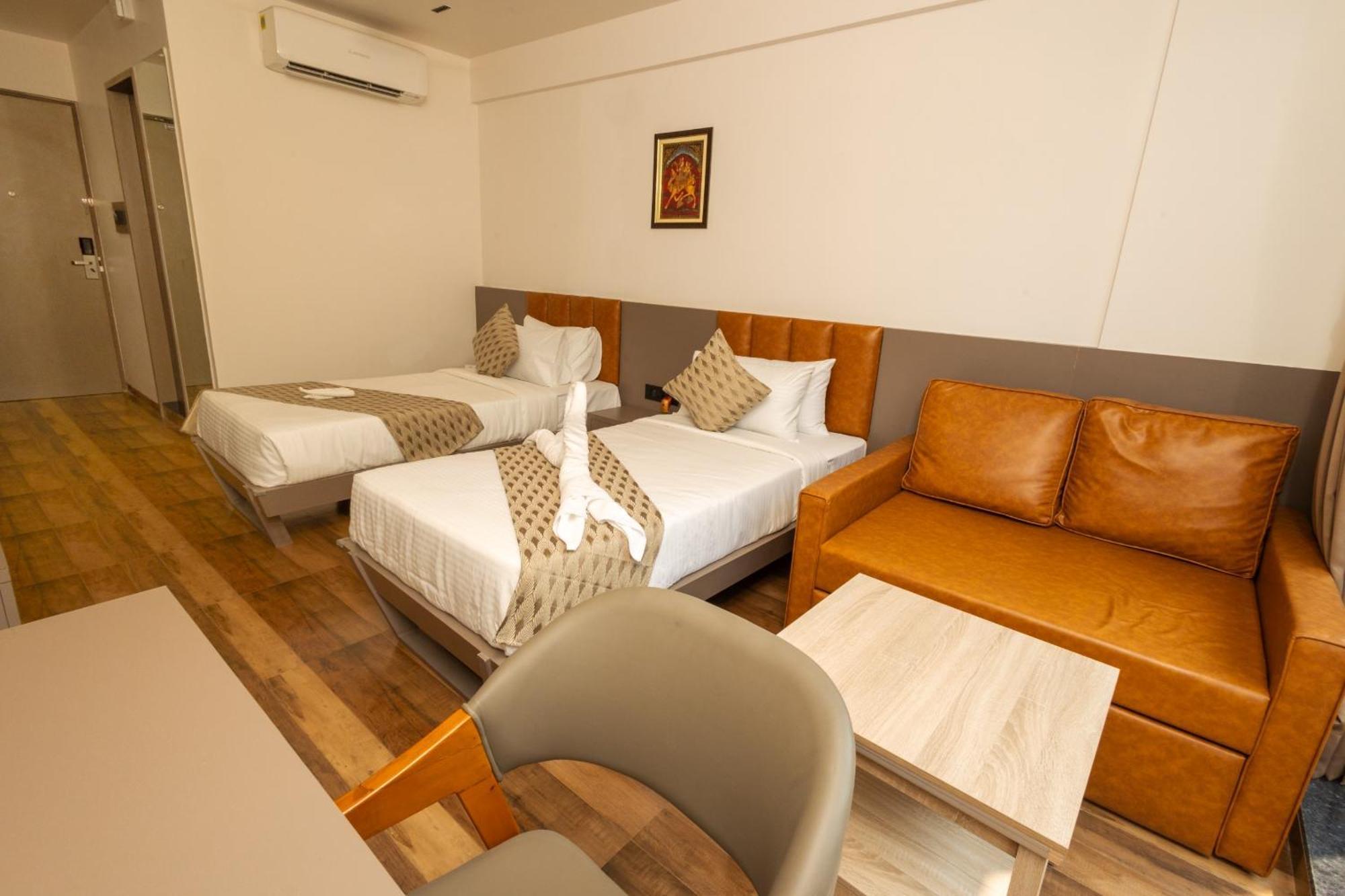 Krown Palace Resort Silvassa Εξωτερικό φωτογραφία